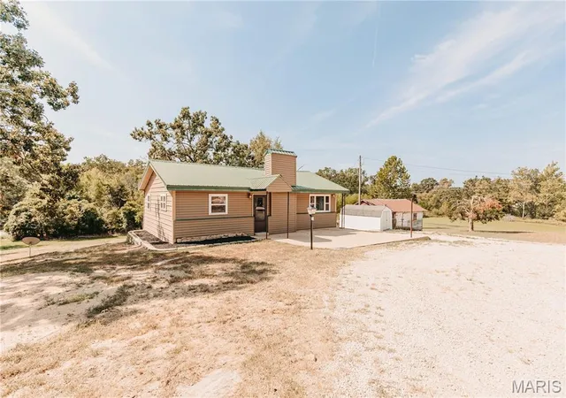 Photo 3 of Single family home for sale at 148 Sudhammer Rd, Iberia, MO 65486 | MLS# MIS26058377 | Listing updated on 2026-10-03