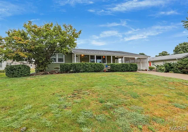Photo 3 of Single family home for sale at 1015 Easy St, Palmyra, MO 63461 | MLS# MIS26058466 | Listing updated on 2026-09-11