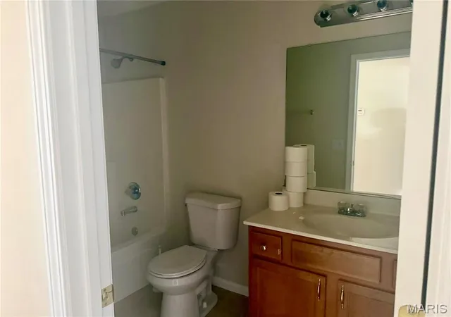 Photo 3 of Single family home for sale at 808 Kaestner Dr, Dupo, IL 62239 | MLS# MIS26058489 | Listing updated on 2026-09-15