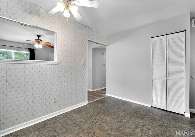 Photo 4 of Sale Pending at 872 Hyde Park Dr, Arnold, MO 63010 | MLS# MIS26058500 | Listing updated on 2026-09-15