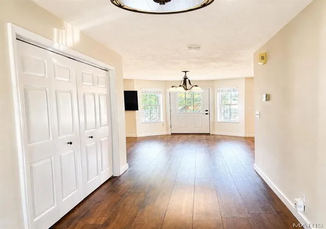 Photo 3 of Single family home for sale at 326 Fairwood Hills Rd, O Fallon, IL 62269 | MLS# MIS26058503 | Listing updated on 2026-09-11
