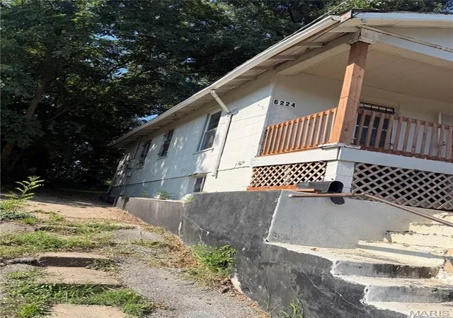 Photo 2 of Single family home for sale at 6224 Lexington Ave, Saint Louis, MO 63121 | MLS# MIS26058509 | Listing updated on 2026-09-10