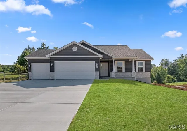 Photo 3 of Single family home for sale at 1018 Samwise St, Wright City, MO 63390 | MLS# MIS26058540 | Listing updated on 2026-09-10