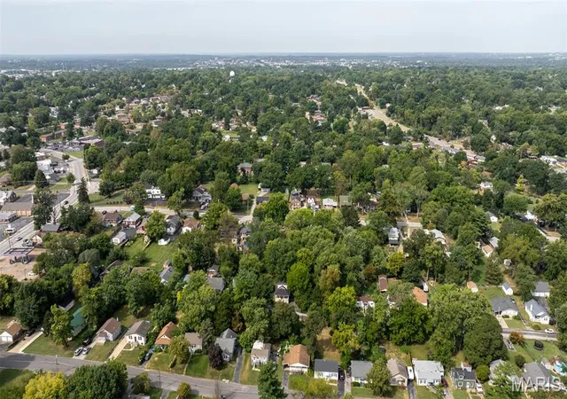 Photo 2 of Single family home for sale at 2427 Leslie Ave, Saint Louis, MO 63114 | MLS# MIS26058548 | Listing updated on 2026-09-10