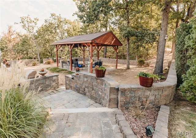 Photo 2 of Sale Pending at 17310 Long Ridge, Saint Robert, MO 65584 | MLS# MIS26058572 | Listing updated on 2026-09-22