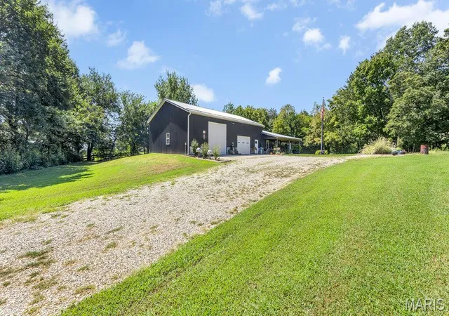Photo 4 of Single family home for sale at 4393 Highway, New Haven, MO 63068 | MLS# MIS26058601 | Listing updated on 2026-09-11