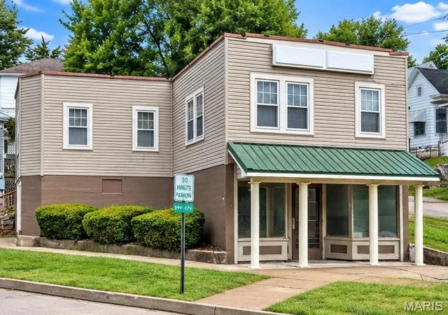 Photo 1 of Single family home for sale at 300 Grand Ave, Hannibal, MO 63401 | MLS# MIS26058614 | Listing updated on 2026-09-14