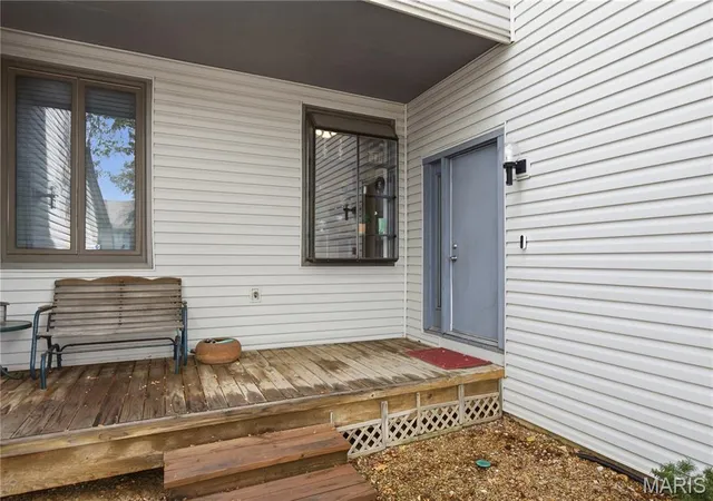 Photo 3 of Condo for sale at 1724 Pineberry Ct, Saint Louis, MO 63146 | MLS# MIS26058617 | Listing updated on 2026-10-06