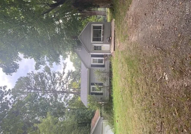 Photo 1 of Sale Pending at 225 Country Clb Dr, Cape Girardeau, MO 63701 | MLS# MIS26058625 | Listing updated on 2026-09-11
