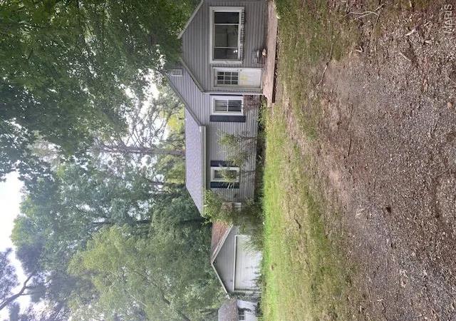 Photo 2 of Sale Pending at 225 Country Clb Dr, Cape Girardeau, MO 63701 | MLS# MIS26058625 | Listing updated on 2026-09-11