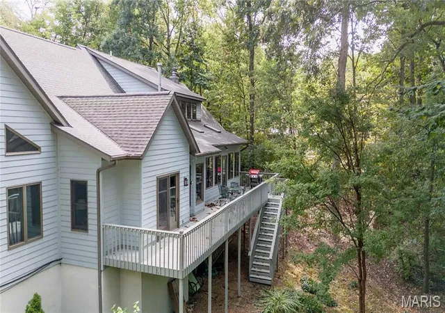 Photo 2 of Single family home for sale at 2809 Spring Dr, Vandalia, IL 62471 | MLS# MIS26058665 | Listing updated on 2026-09-11