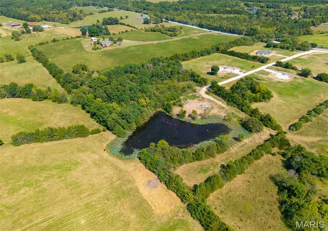Photo 4 of Land for sale at Tbd 658 Acres Roark Acres, New Bloomfield, MO 65063 | MLS# MIS26058668 | Listing updated on 2026-09-10