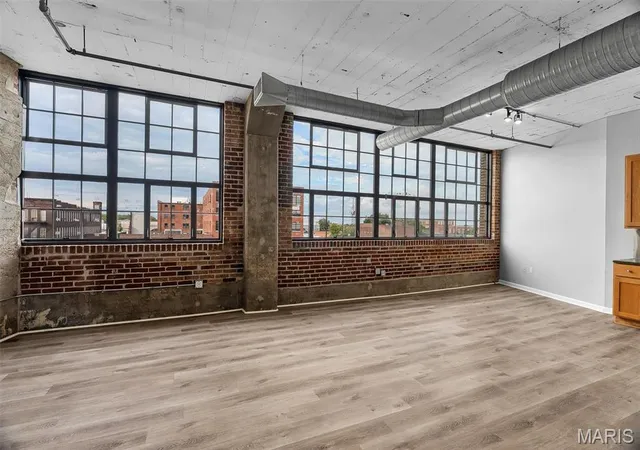 Photo 2 of Condo for sale at 2020 Washington Ave #501, Saint Louis, MO 63103 | MLS# MIS26058677 | Listing updated on 2026-09-14