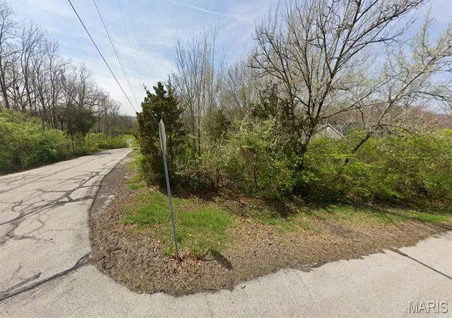 Photo 2 of Land for sale at 3153 Lodgehill Dr, Saint Louis, MO 63122 | MLS# MIS26058679 | Listing updated on 2026-10-07