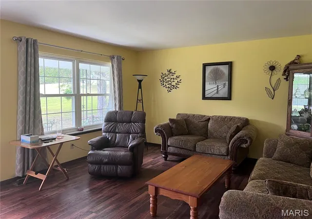 Photo 3 of Single family home for sale at 4 Laura Ln, Festus, MO 63028 | MLS# MIS26058684 | Listing updated on 2026-09-14