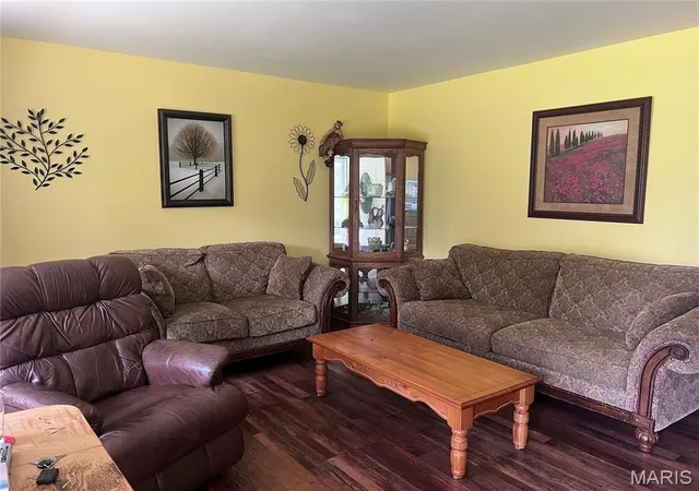 Photo 3 of Single family home for sale at 4 Laura Ln, Festus, MO 63028 | MLS# MIS26058684 | Listing updated on 2026-09-14