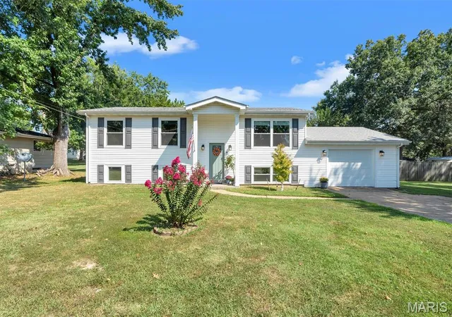 Single family home for sale at 154 Vincent St, Pacific, MO 63069 | MLS# MIS26058691