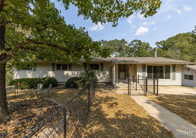Photo 2 of Single family home for sale at 235 Eckardt Ln, Hillsboro, MO 63050 | MLS# MIS26058713 | Listing updated on 2026-10-05