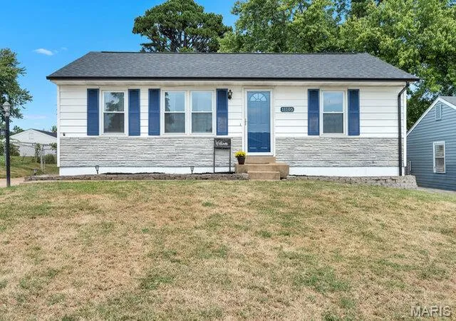 Photo 2 of Single family home for sale at 11105 Pine Forest Dr, Saint Louis, MO 63126 | MLS# MIS26058732 | Listing updated on 2026-09-12