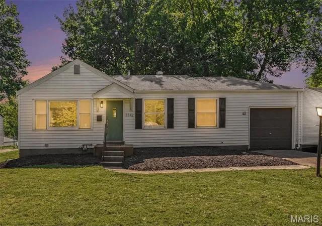 Photo 1 of Single family home for sale at 1142 Laire Dr, Saint Louis, MO 63137 | MLS# MIS26058752 | Listing updated on 2026-10-01