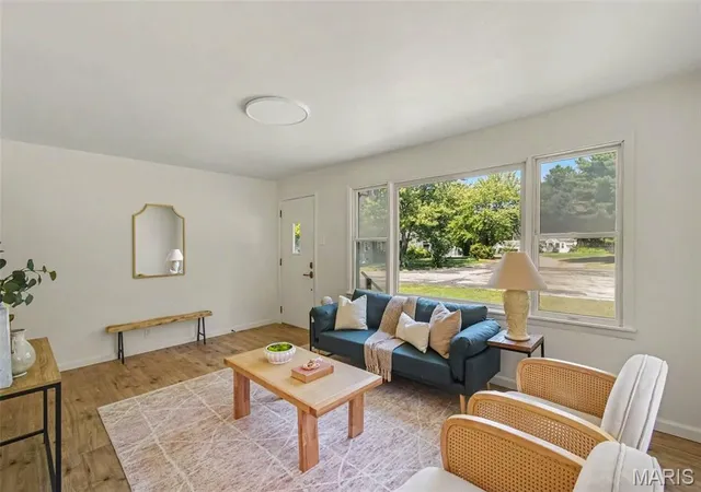 Photo 2 of Single family home for sale at 1142 Laire Dr, Saint Louis, MO 63137 | MLS# MIS26058752 | Listing updated on 2026-10-01