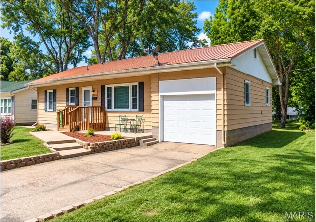 Photo 2 of Single family home for sale at 803 S Oak St, Salem, MO 65560 | MLS# MIS26058758 | Listing updated on 2026-09-28