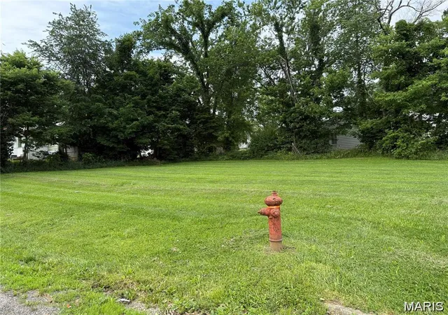Photo 1 of Land for sale at 1106 W Gallatin St, Vandalia, IL 62471 | MLS# MIS26058761 | Listing updated on 2026-09-11