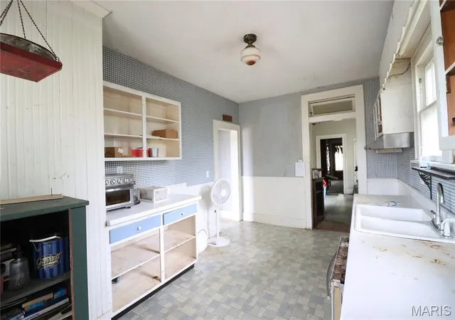 Photo 4 of Single family home for sale at 418 S 4th Street, Greenville, IL 62246 | MLS# MIS26058789 | Listing updated on 2026-10-15