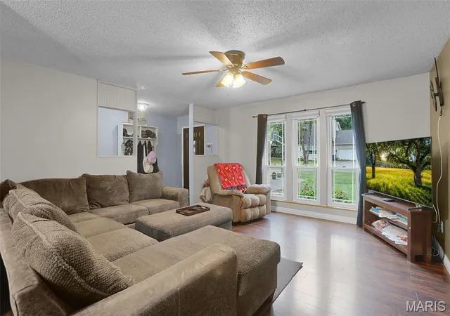 Photo 3 of Single family home for sale at 76 S Meadow Ln, Glen Carbon, IL 62034 | MLS# MIS26058798 | Listing updated on 2026-10-26