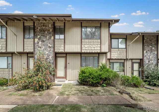 Photo 1 of Townhouse for sale at 2804 Savoy Dr #2804, Lake Saint Louis, MO 63367 | MLS# MIS26058812 | Listing updated on 2026-09-11