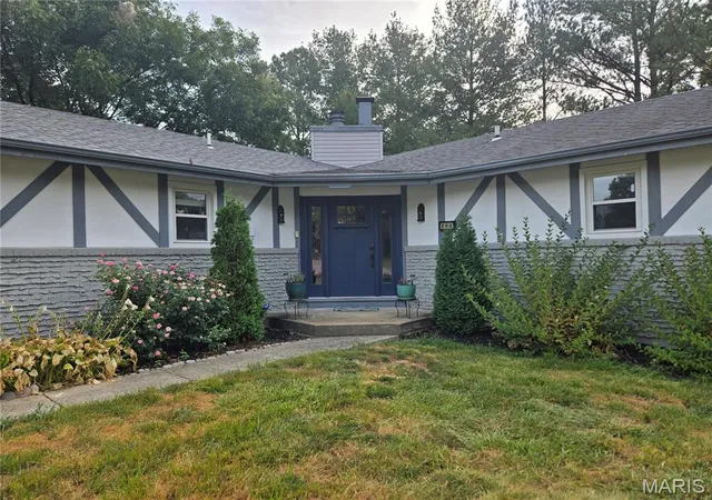 Photo 2 of Single family home for sale at 266 Savoy Dr, Lake Saint Louis, MO 63367 | MLS# MIS26058813 | Listing updated on 2026-09-24
