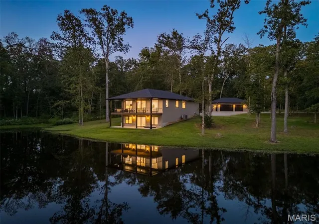 Photo 3 of Single family home for sale at 3069 Hwy Oo, Farmington, MO 63640 | MLS# MIS26058849 | Listing updated on 2026-09-12