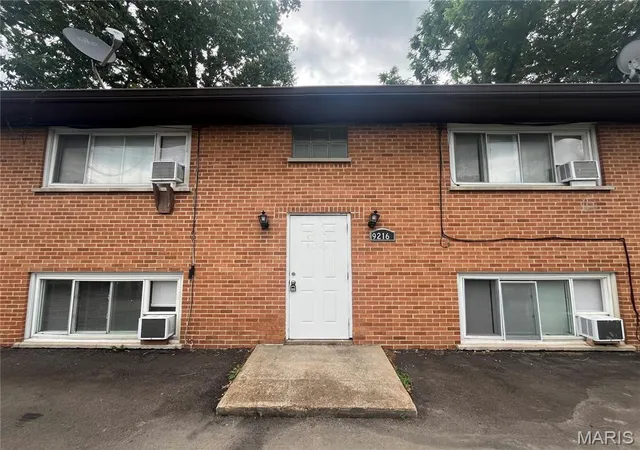 Multi family home for sale at 9216 Central Dr, Saint Louis, MO 63114 | MLS# MIS26058871