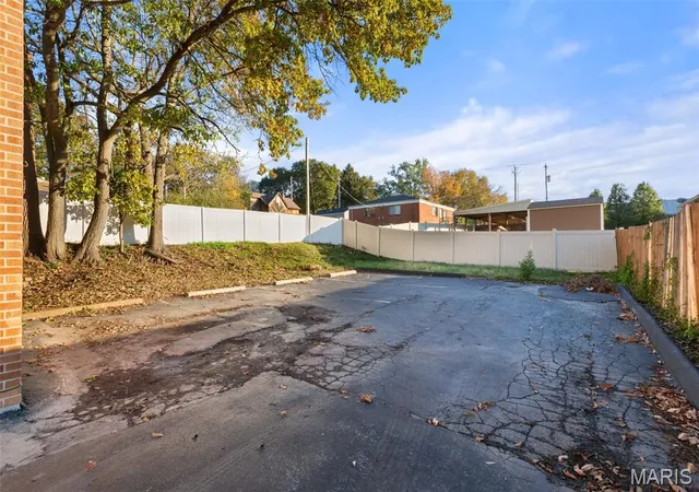 Photo 31 of Multi family home for sale at 9216 Central Dr, Saint Louis, MO 63114 | MLS# MIS26058871 | Listing updated on 2026-09-27