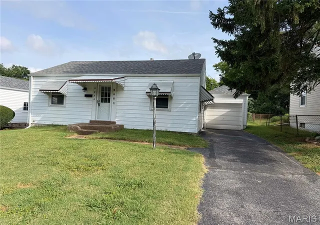 Photo 1 of Sale Pending at 9421 Kathlyn Dr, Saint Louis, MO 63134 | MLS# MIS26058908 | Listing updated on 2026-09-23