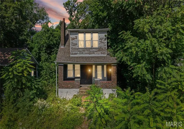 Single family home for sale at 1207 Iona Ave, Saint Louis, MO 63133 | MLS# MIS26058924