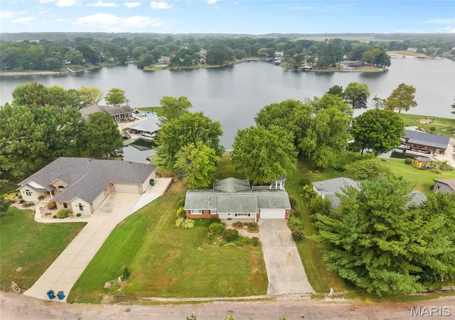 Photo 2 of Single family home for sale at 355 Wanda Dr, Edwardsville, IL 62025 | MLS# MIS26058925 | Listing updated on 2026-09-14
