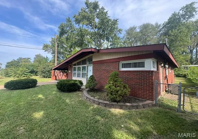 Photo 1 of Single family home for sale at 8351 Graybirch Dr, Saint Louis, MO 63134 | MLS# MIS26058934 | Listing updated on 2026-09-11