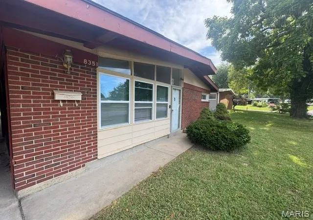 Photo 2 of Single family home for sale at 8351 Graybirch Dr, Saint Louis, MO 63134 | MLS# MIS26058934 | Listing updated on 2026-09-11