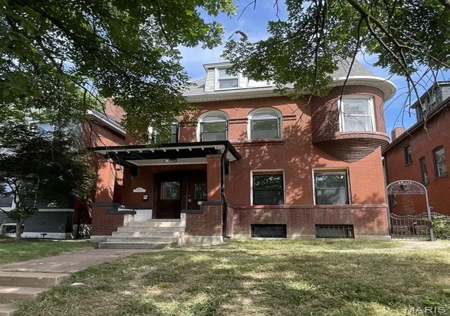 Single family home for sale at 3805 Hartford St, Saint Louis, MO 63116 | MLS# MIS26058951