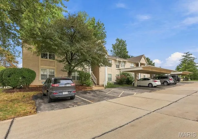 Photo 2 of Condo for sale at 60 Sugar Ridge Ct #6, Saint Peters, MO 63376 | MLS# MIS26058981 | Listing updated on 2026-09-15