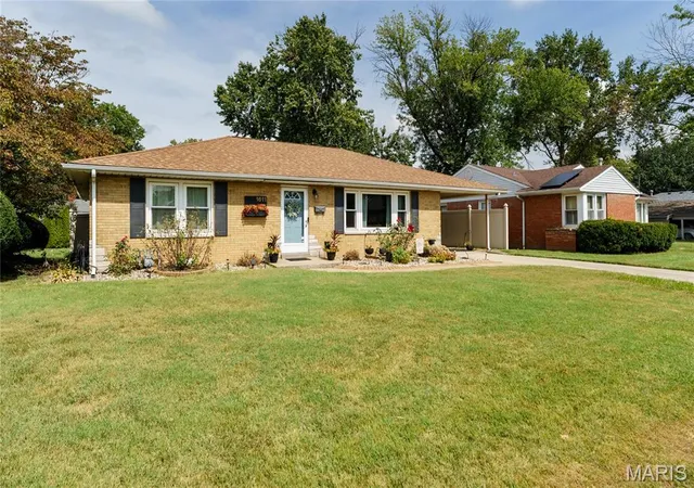 Photo 2 of Sale Pending at 1611 Clark Ave, Granite City, IL 62040 | MLS# MIS26058998 | Listing updated on 2026-09-15