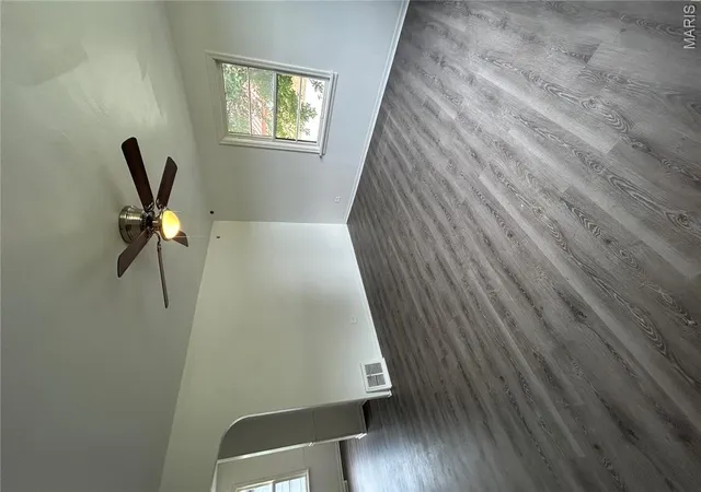 Photo 3 of Sale Pending at 1819 Jerome Ln, East Saint Louis, IL 62206 | MLS# MIS26059043 | Listing updated on 2026-09-12