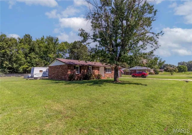 Photo 3 of Single family home for sale at 46 Dement Rd, Sikeston, MO 63801 | MLS# MIS26059052 | Listing updated on 2026-09-15
