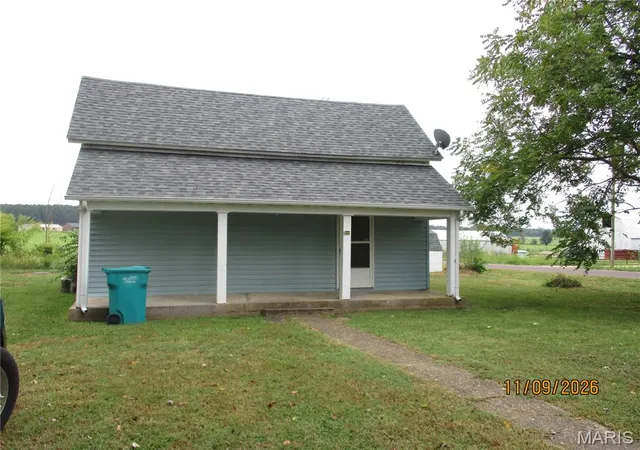 Single family home for sale at 204 E Blue Bird Ln, Leasburg, MO 65535 | MLS# MIS26059056