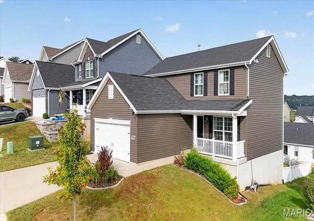 Photo 1 of Single family home for sale at 2762 Winding Valley Dr, Fenton, MO 63026 | MLS# MIS26059058 | Listing updated on 2026-09-23