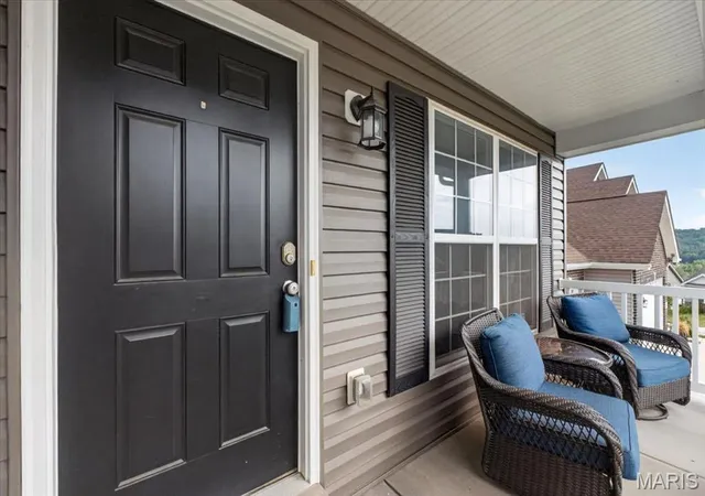 Photo 2 of Single family home for sale at 2762 Winding Valley Dr, Fenton, MO 63026 | MLS# MIS26059058 | Listing updated on 2026-09-23