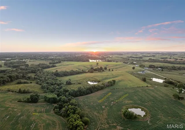 Photo 2 of House for sale at Xx Lantern St, La Plata, MO 63549 | MLS# MIS26059060 | Listing updated on 2026-09-29