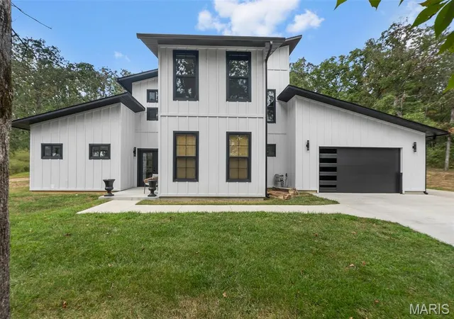 Photo 1 of Single family home for sale at 503 N Deer Trl, Fredericktown, MO 63645 | MLS# MIS26059067 | Listing updated on 2026-09-15