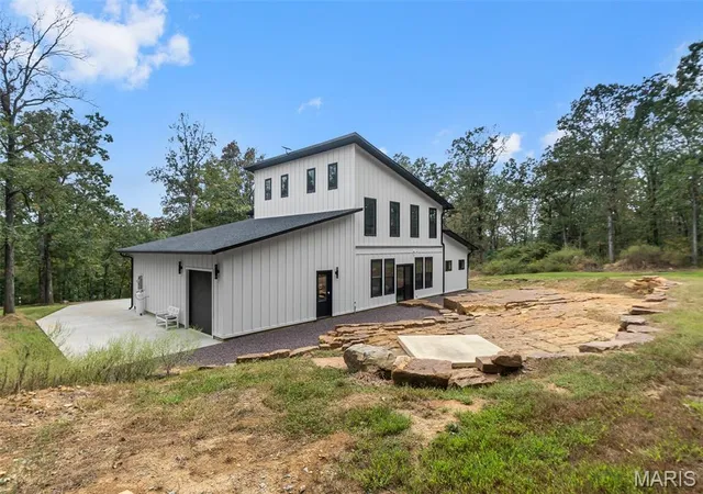 Photo 3 of Single family home for sale at 503 N Deer Trl, Fredericktown, MO 63645 | MLS# MIS26059067 | Listing updated on 2026-09-15